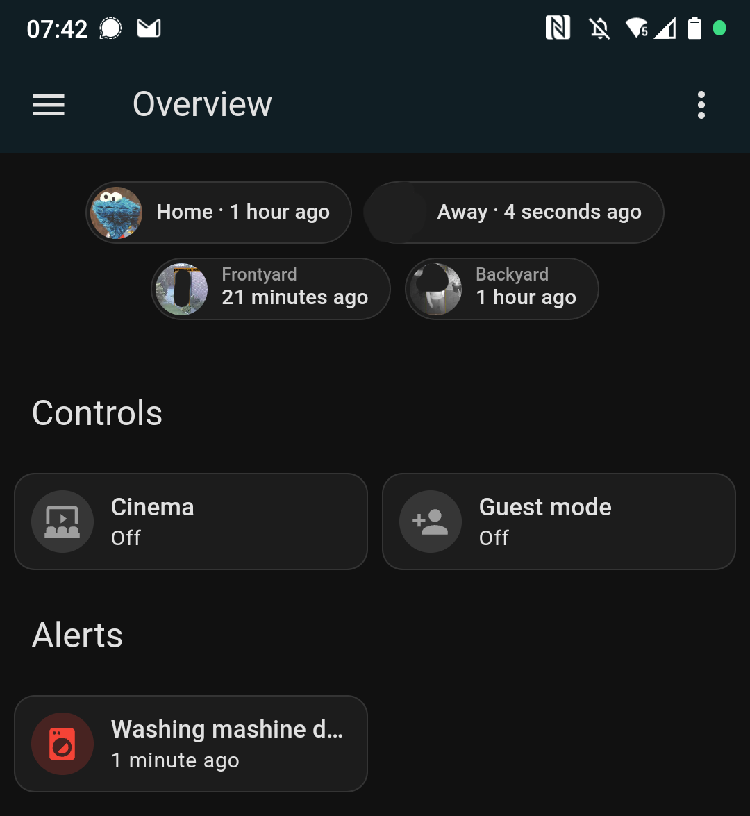Red icon on Home Assistant dashboard notifying that the washing machine needs attention