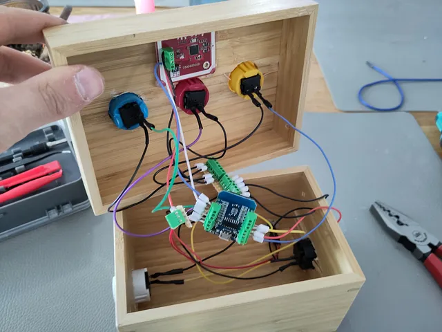 All inner components of the DIY music box attached in the box