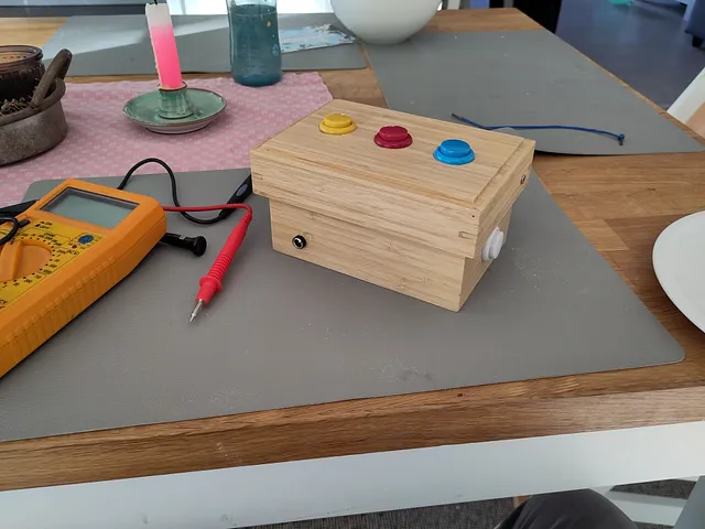 The DIY music box with the coaxial power connector